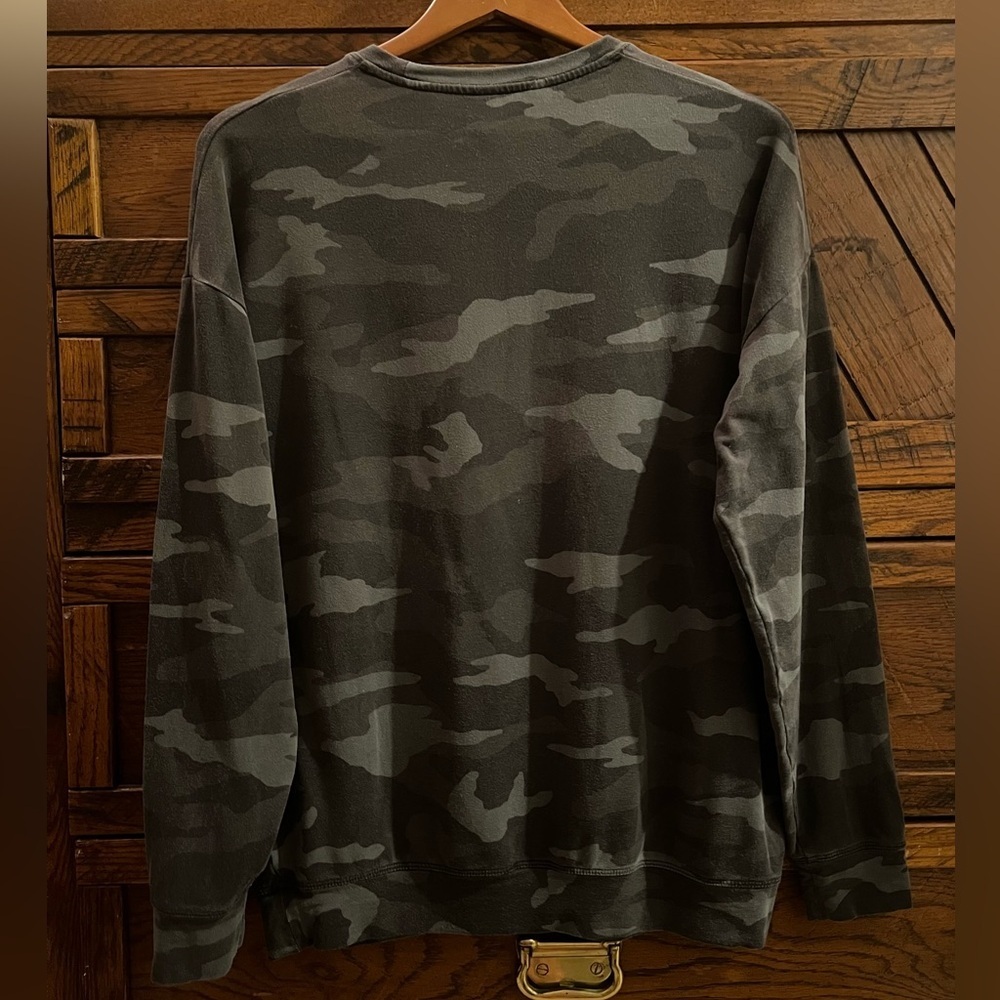 Athleta Studio To Street Black Camo Crew Neck Sweatshirt Size S EUC - Picture 5 of 11